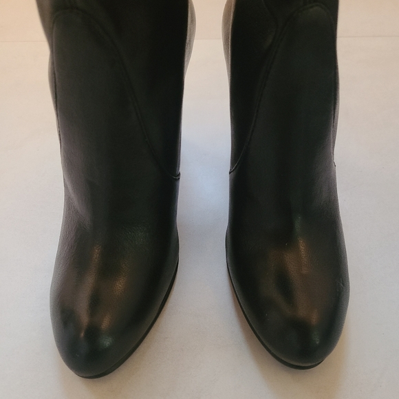 NEW Stuart Weitzman Highland Boots - Picture 5 of 10